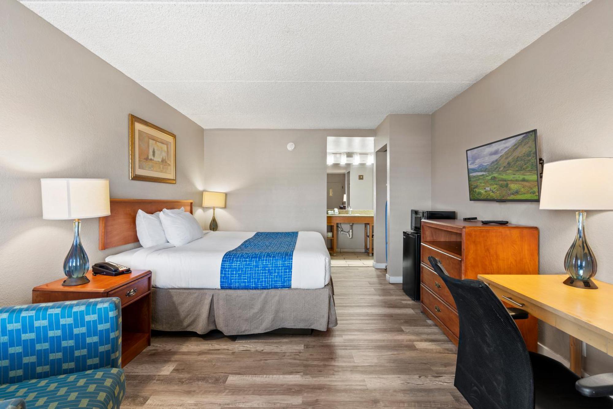 Travelodge By Wyndham Pueblo Exterior photo